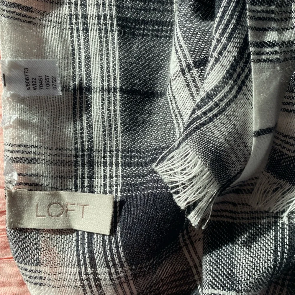 LOFT  Black White & Gray Long Scarf